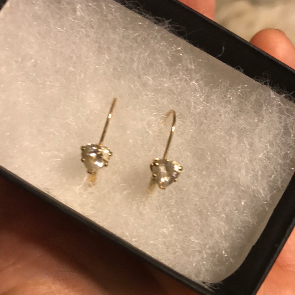 14K gold earrings with heart shaped stone